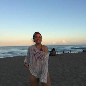 Meet your Posher, Isabella